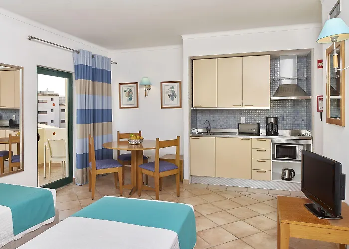 Oceanus Aparthotel 4*