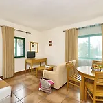 Oceanus Lägenhetshotell 4*