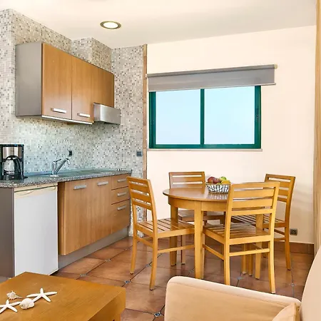 Aparthotel Oceanus 4*