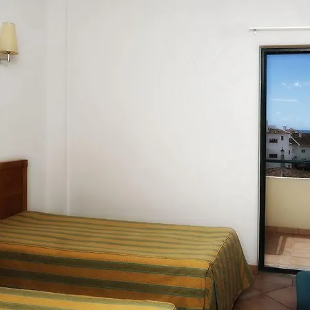 Oceanus Aparthotel 4*