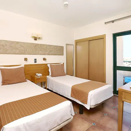 Oceanus Aparthotel