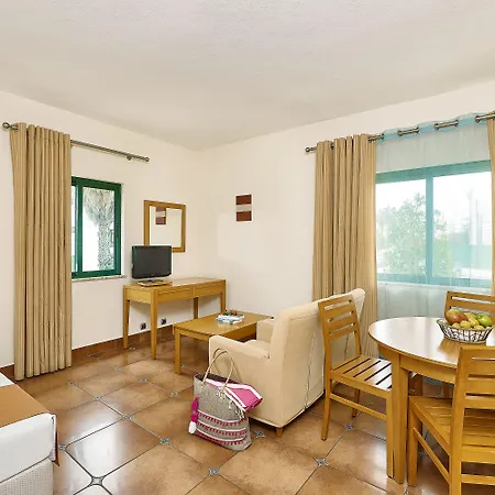 Oceanus Lägenhetshotell 4*