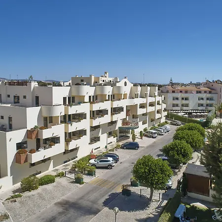 Oceanus Aparthotel 4*