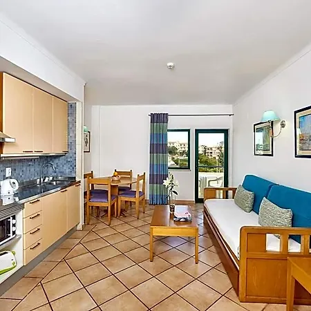 Oceanus Aparthotel 4*
