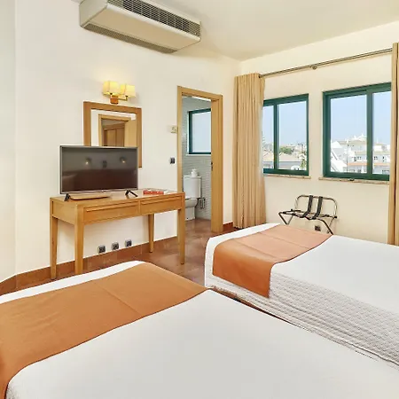 Oceanus Aparthotel 4*